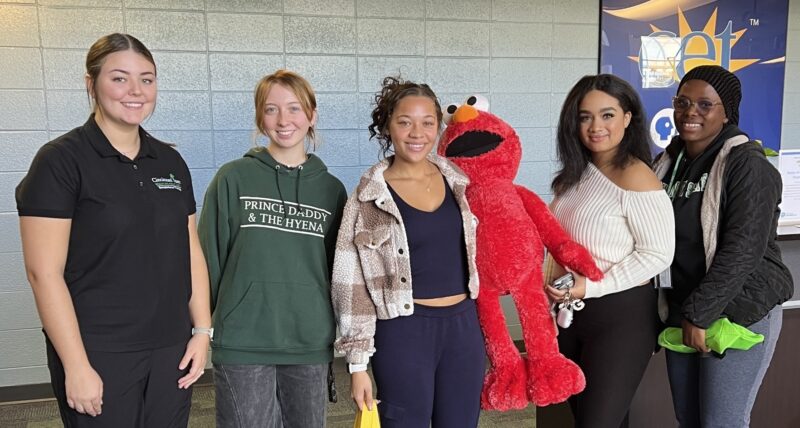 Honors Program students Madison Hardy, April Williamson, Grace Jackson, Gianah Nichols, and Machoucourath Issoufou.